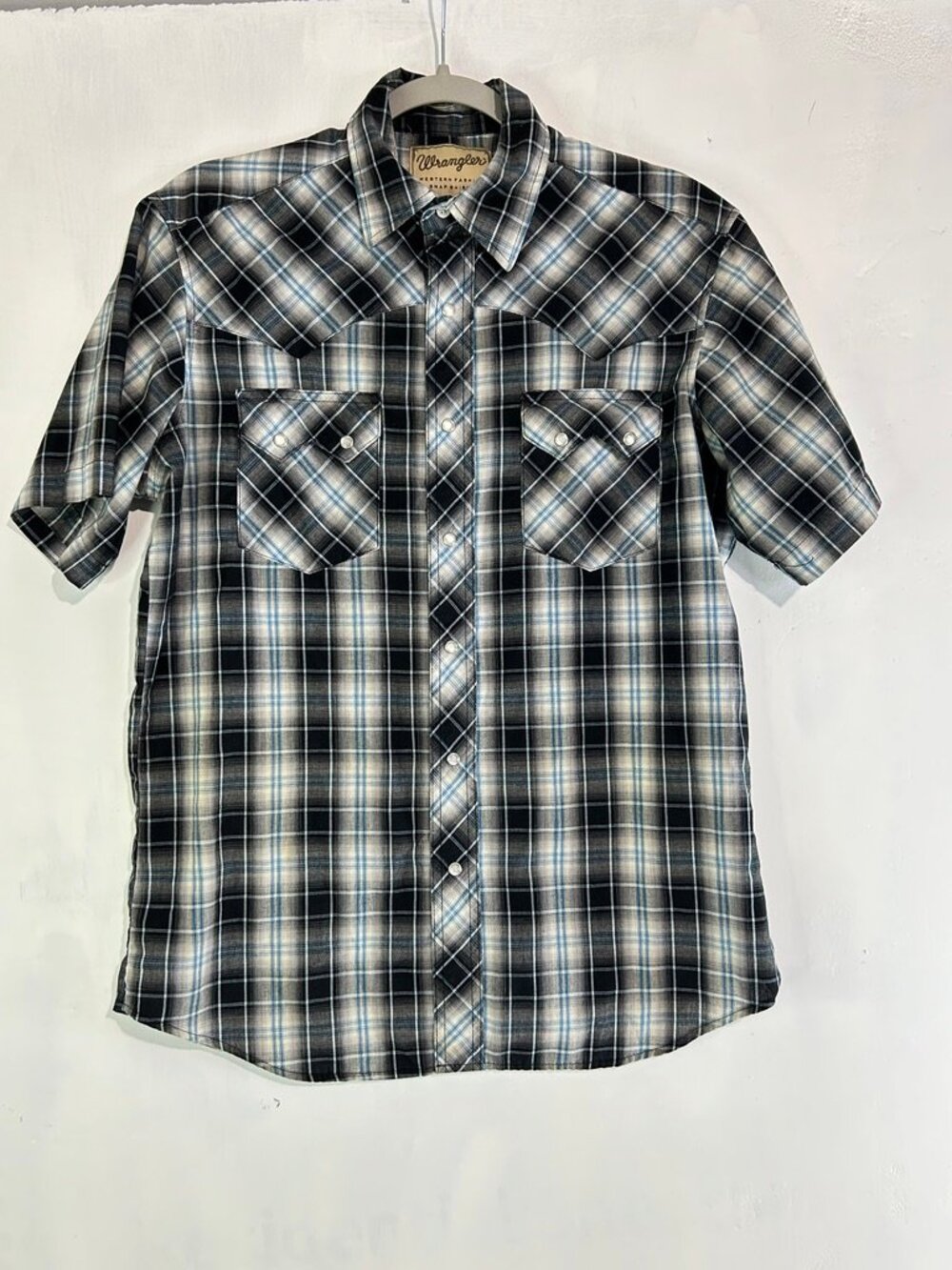 Wrangler Medium Pearl Snap Western Plaid Shirt Americana Cowboy Ranchwear Y2K